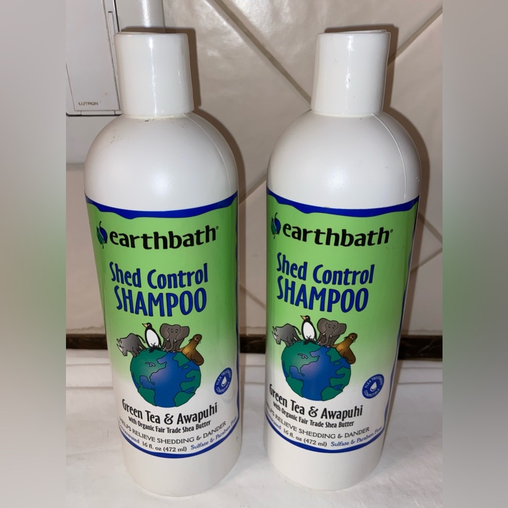 New 2 bottles of Earthbath Pet shed control Shampoo